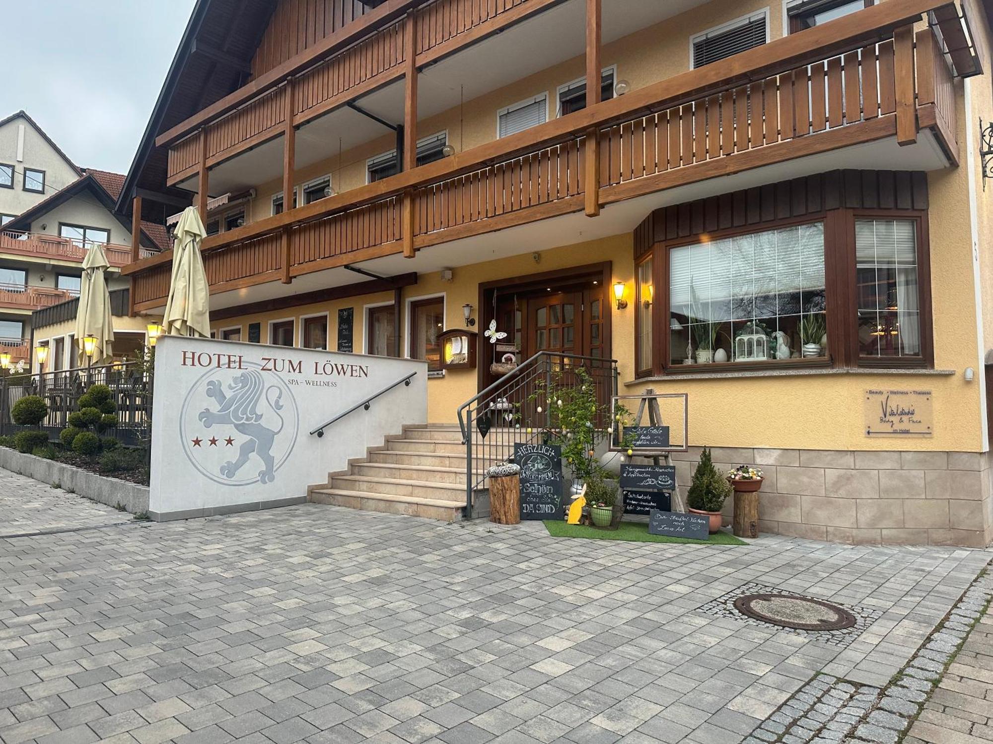 Gasthof - Hotel Zum Loewen Schwabthal Eksteriør bilde